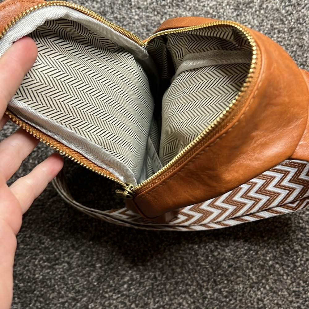 Brown leather mini backpack - Picture 3 of 5